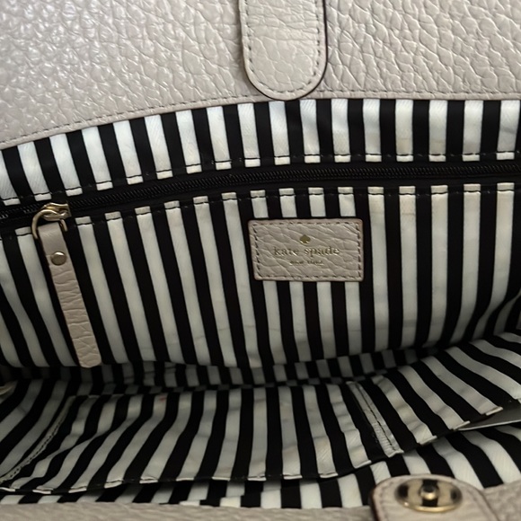 Kate Spade Purse - Picture 4 of 4